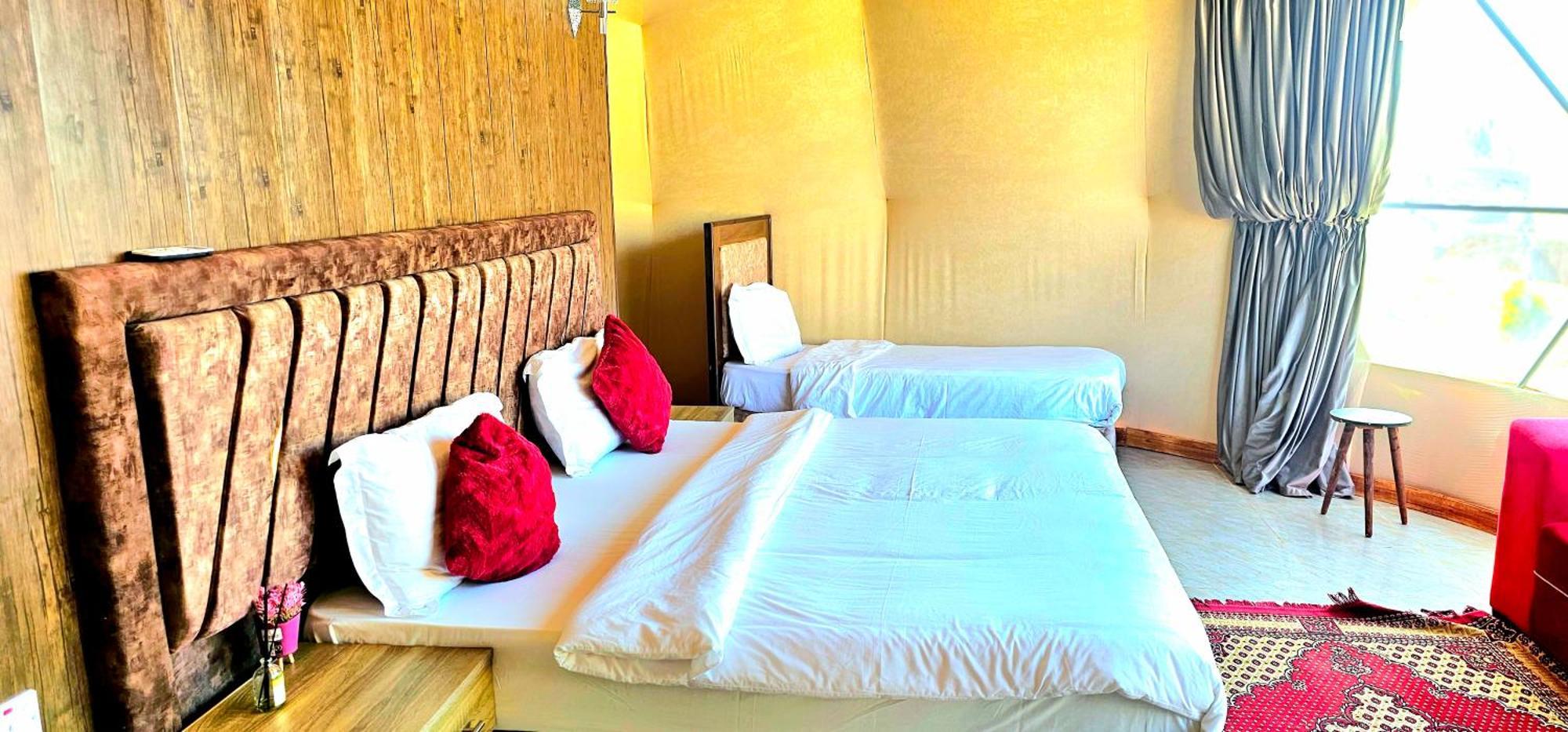 Titanic Camp Bed & Breakfast Wadi Rum Luaran gambar