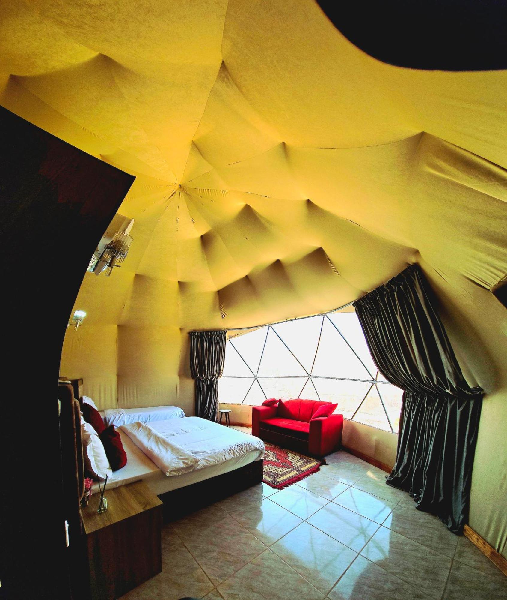 Titanic Camp Bed & Breakfast Wadi Rum Luaran gambar