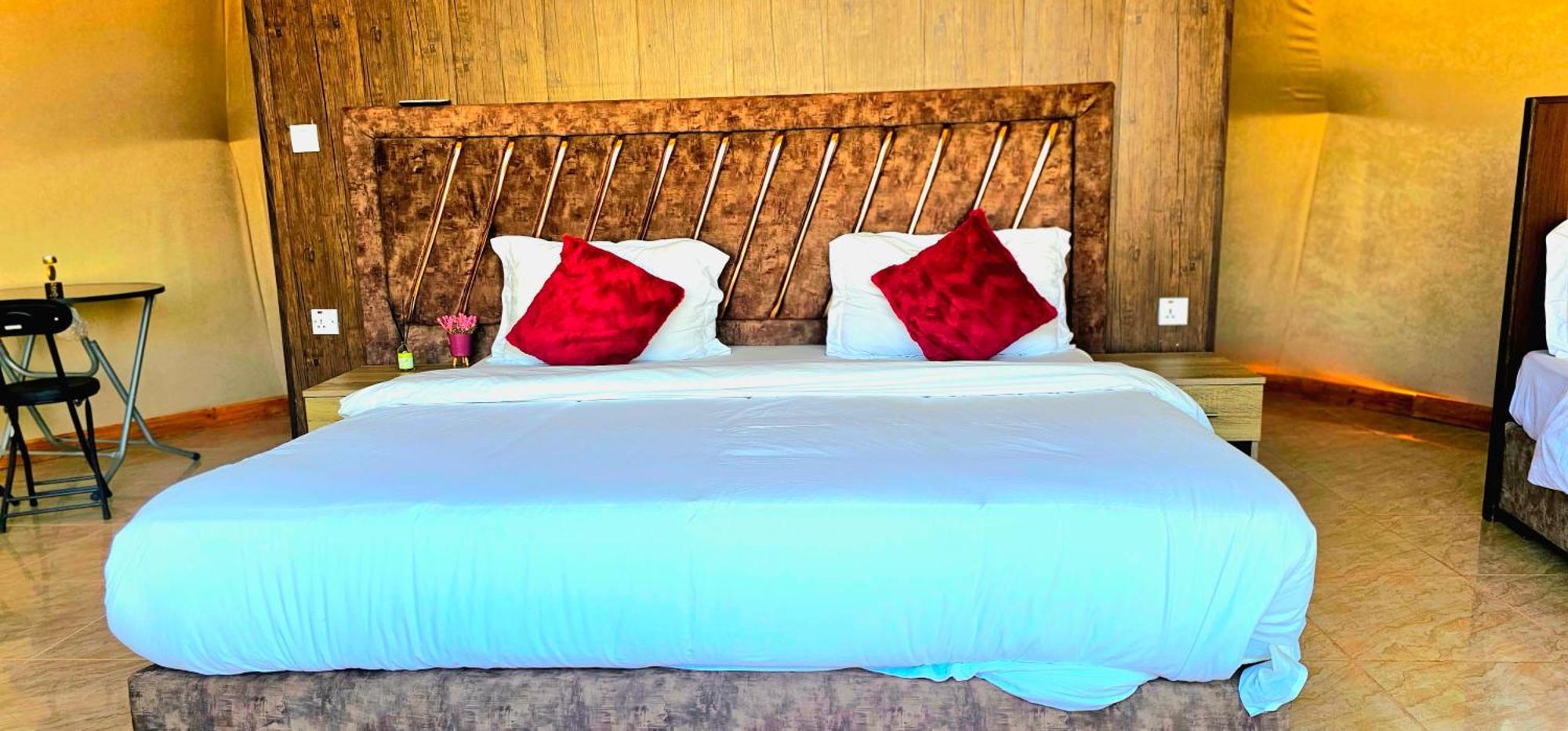 Titanic Camp Bed & Breakfast Wadi Rum Luaran gambar