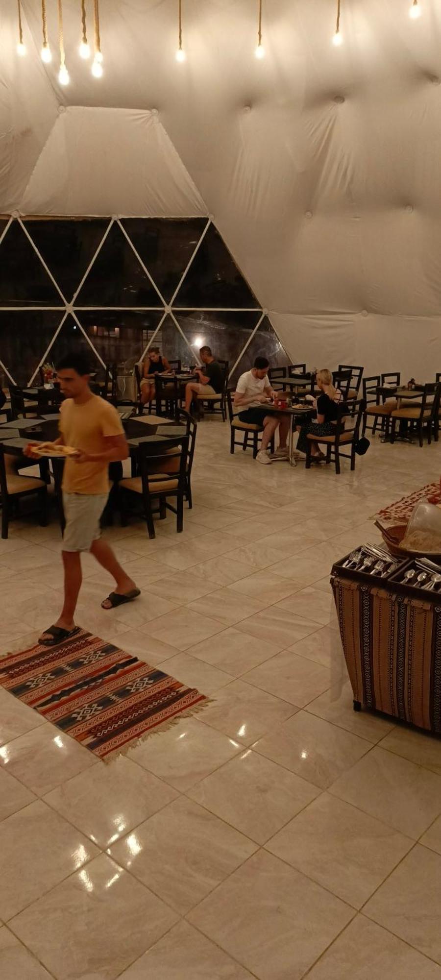 Titanic Camp Bed & Breakfast Wadi Rum Luaran gambar
