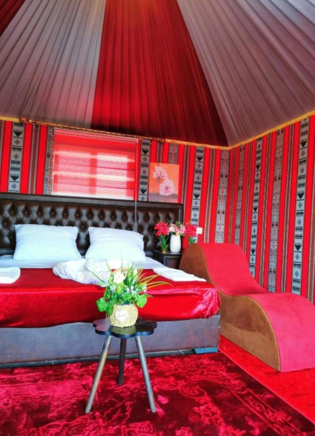 Titanic Camp Bed & Breakfast Wadi Rum Luaran gambar